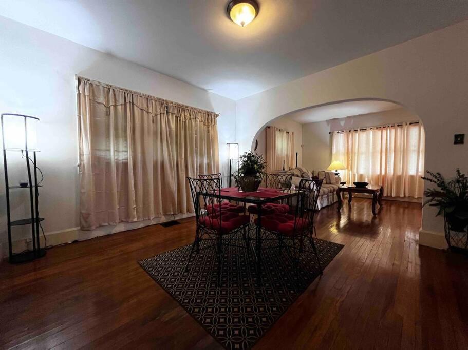 Comfortable 2-Bdrm Spacious Home With Wifi & Patio Indianápolis Exterior foto